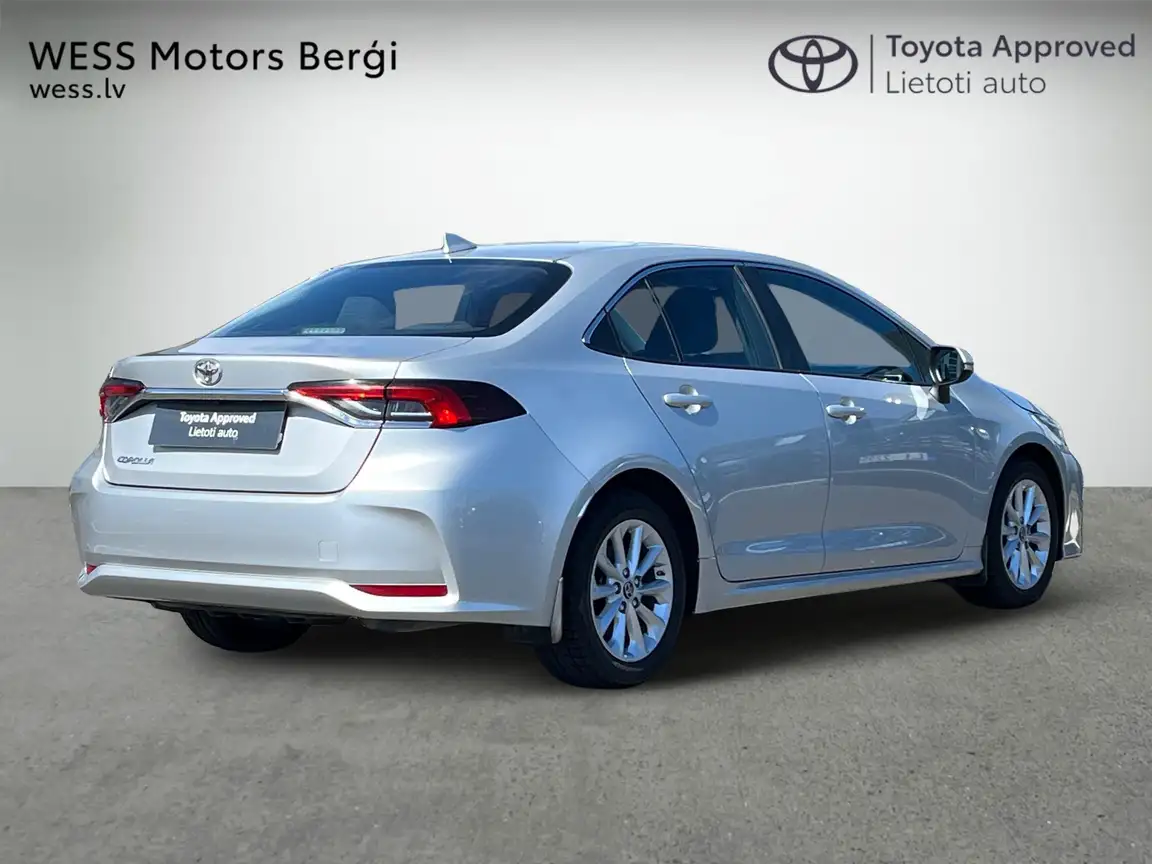 TOYOTA COROLLA
