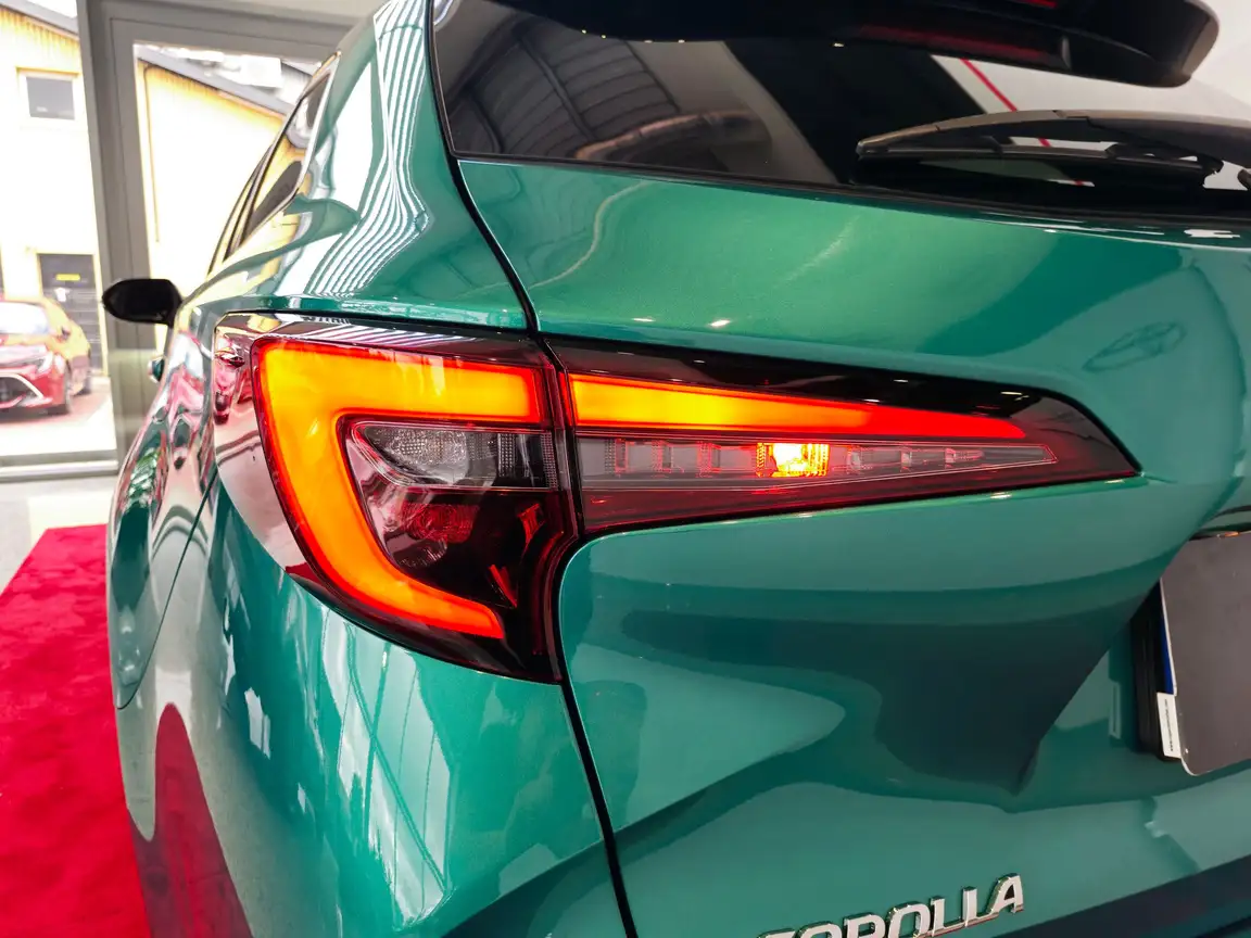 TOYOTA COROLLA