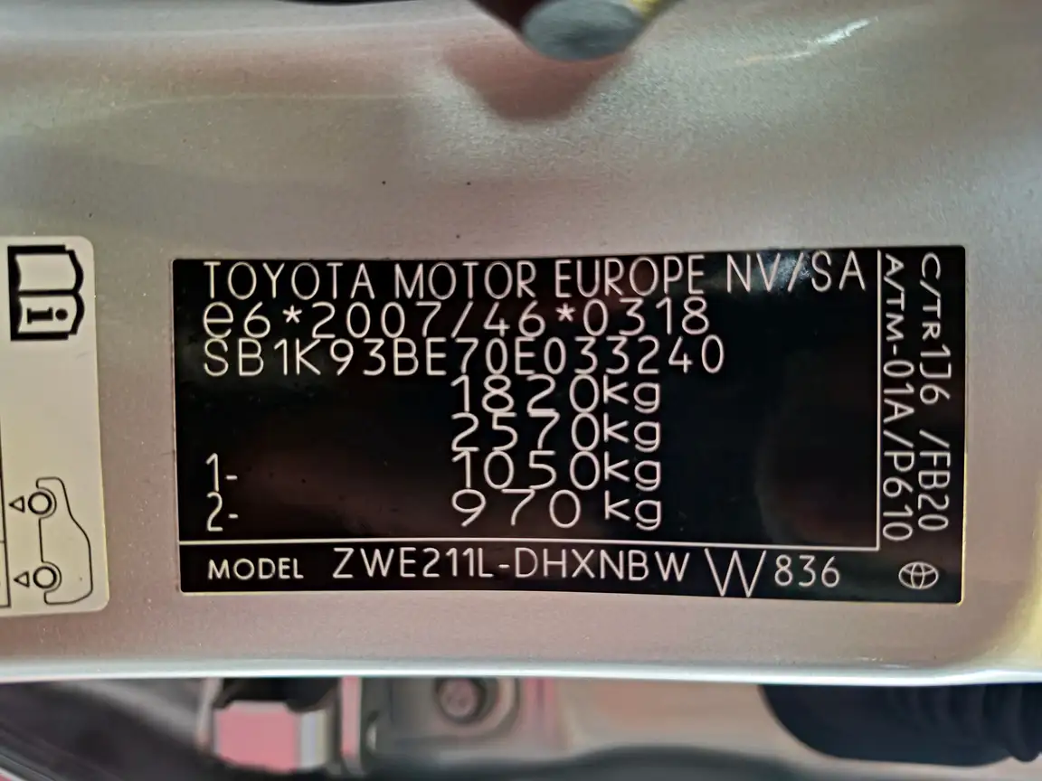 TOYOTA COROLLA