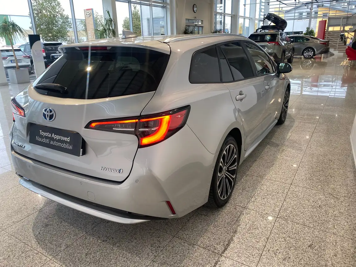 TOYOTA COROLLA