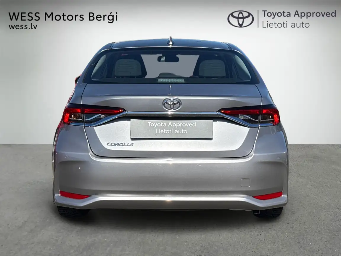 TOYOTA COROLLA
