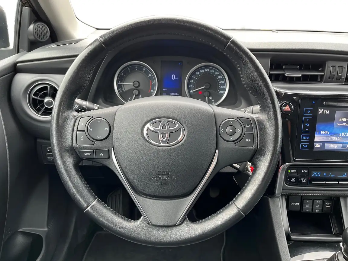 TOYOTA COROLLA