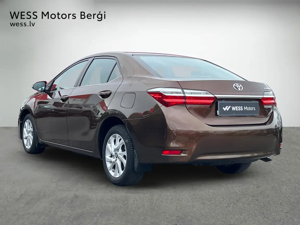 TOYOTA COROLLA