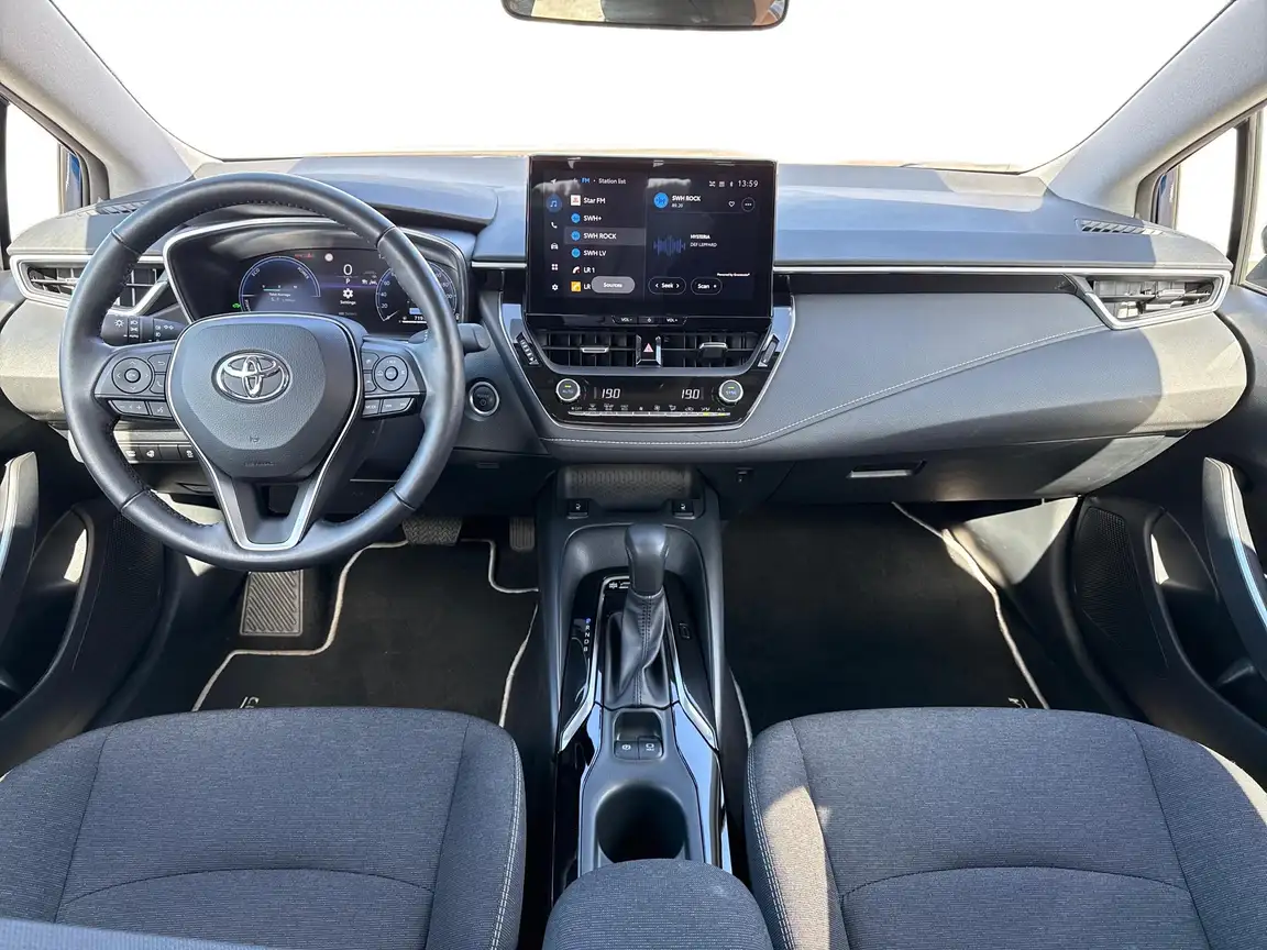 TOYOTA COROLLA