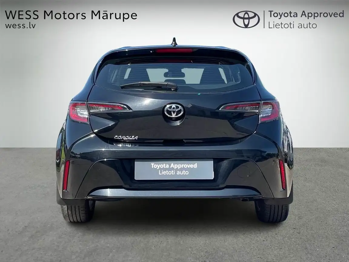 TOYOTA COROLLA