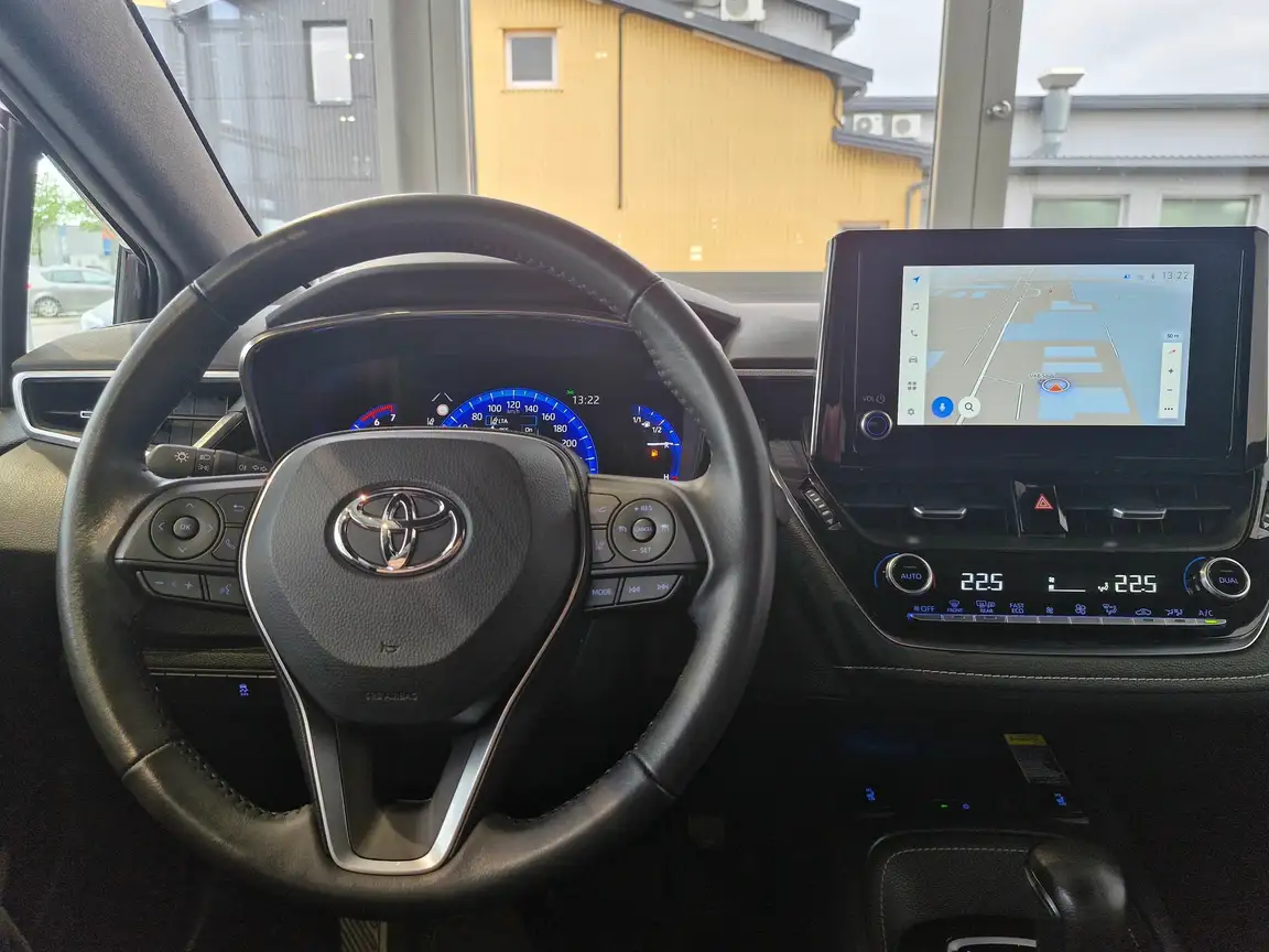 TOYOTA COROLLA