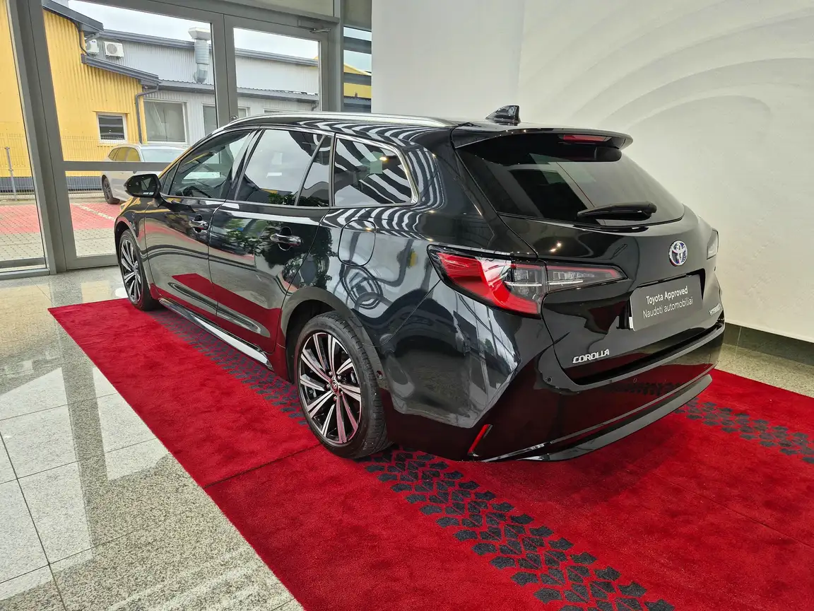 TOYOTA COROLLA