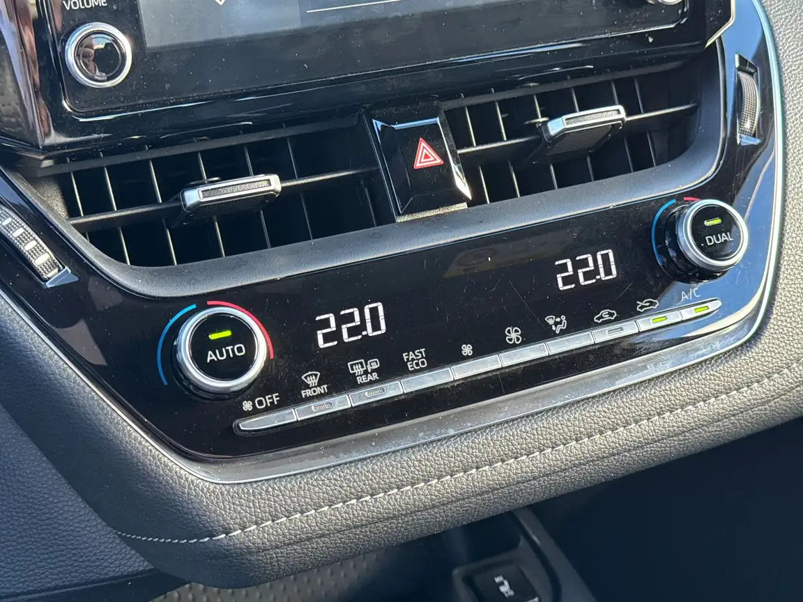 TOYOTA COROLLA