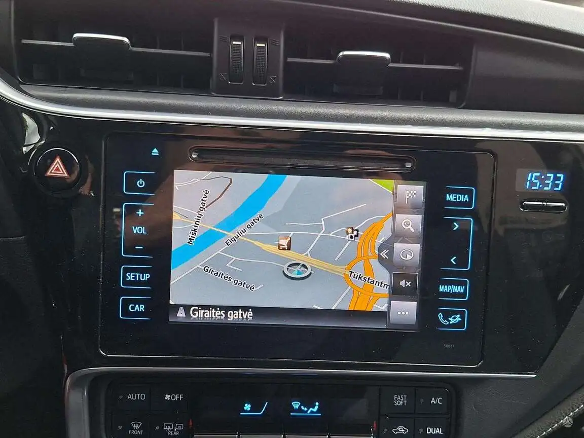TOYOTA COROLLA