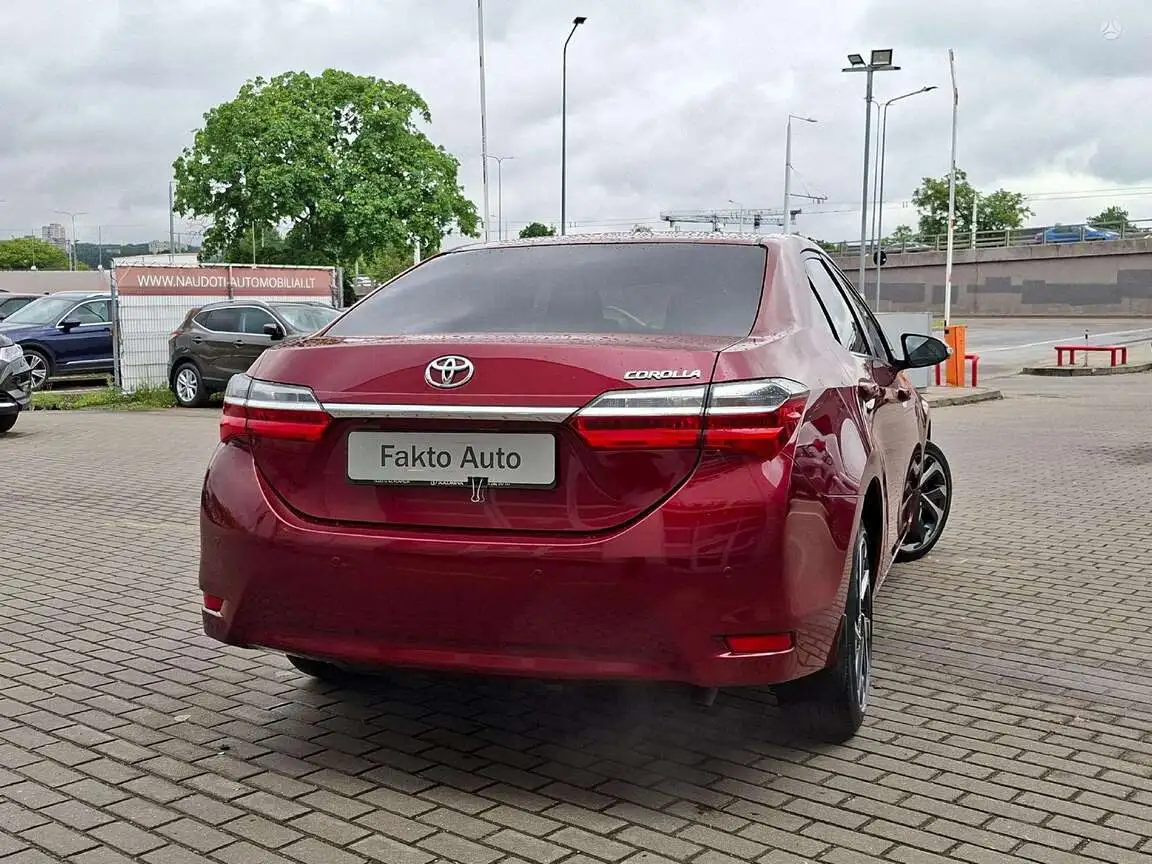 TOYOTA COROLLA