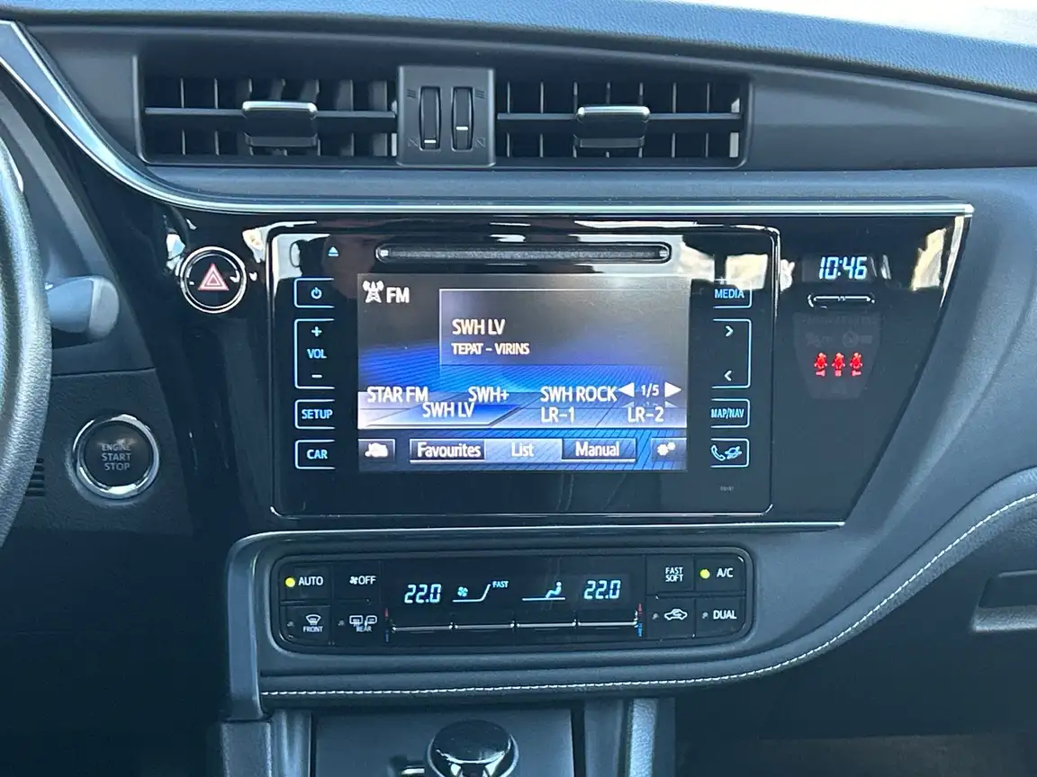 TOYOTA COROLLA