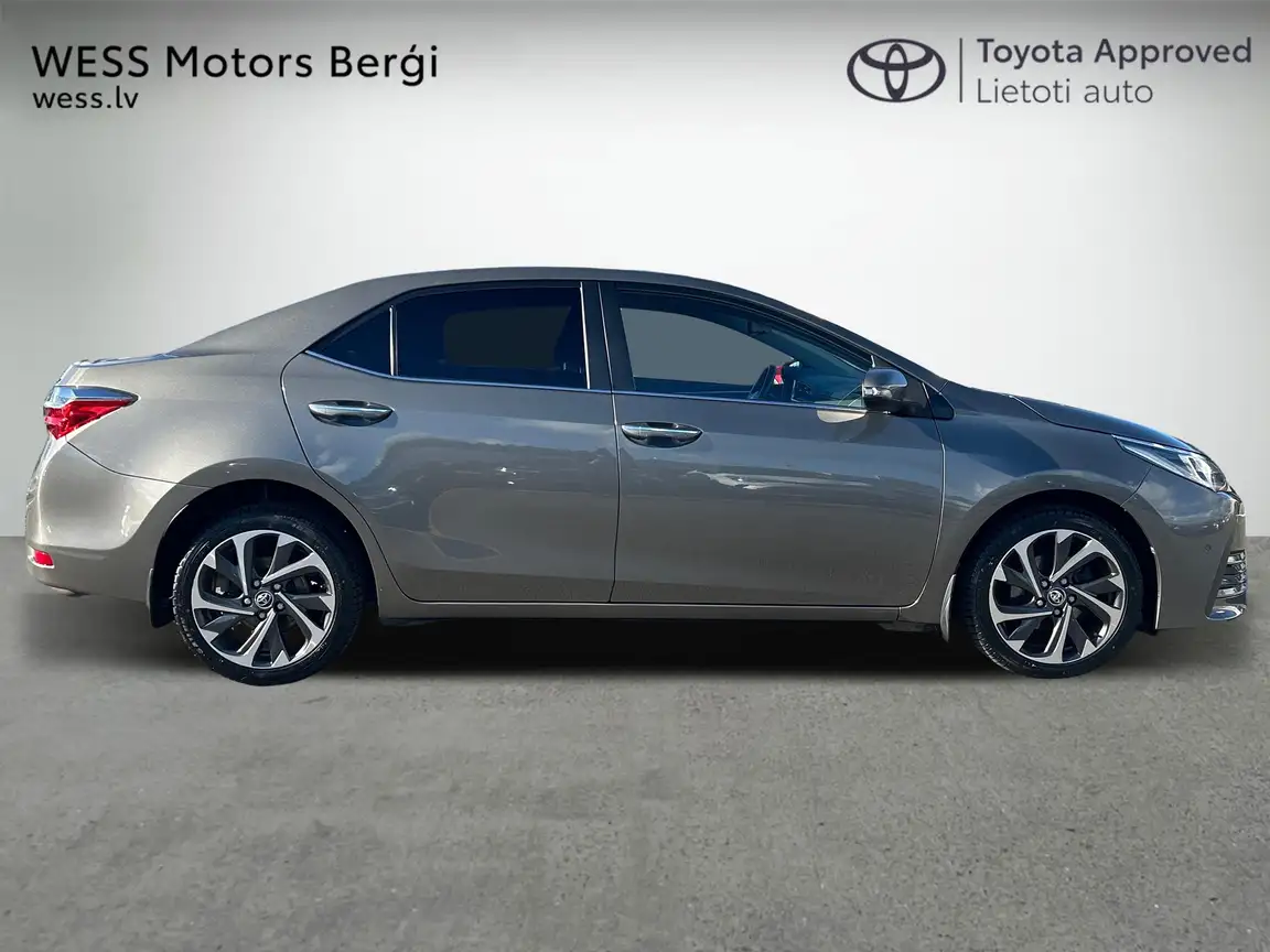 TOYOTA COROLLA