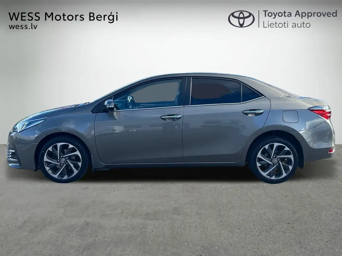 TOYOTA COROLLA