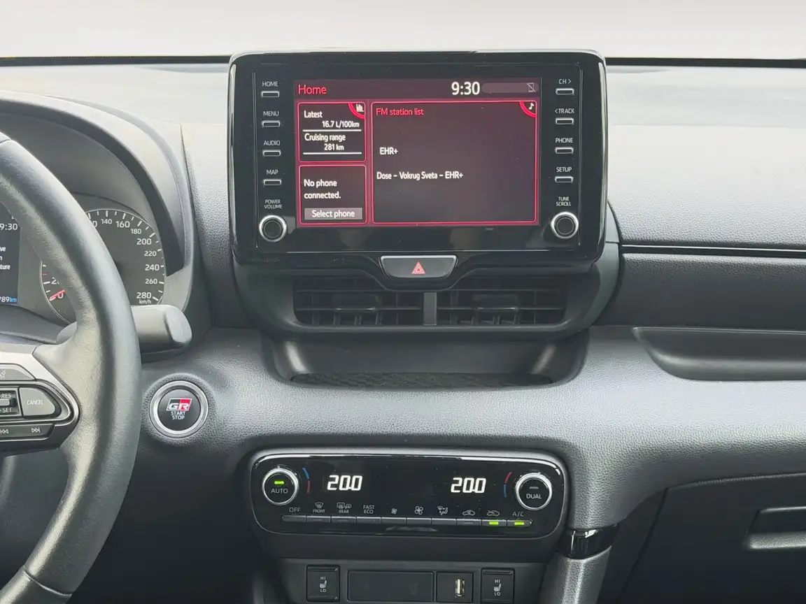 TOYOTA YARIS