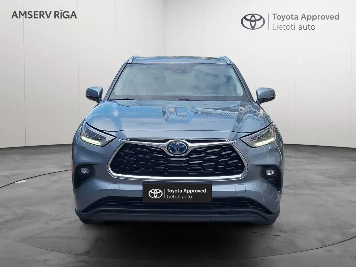 TOYOTA HIGHLANDER