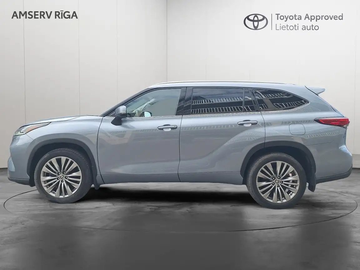 TOYOTA HIGHLANDER