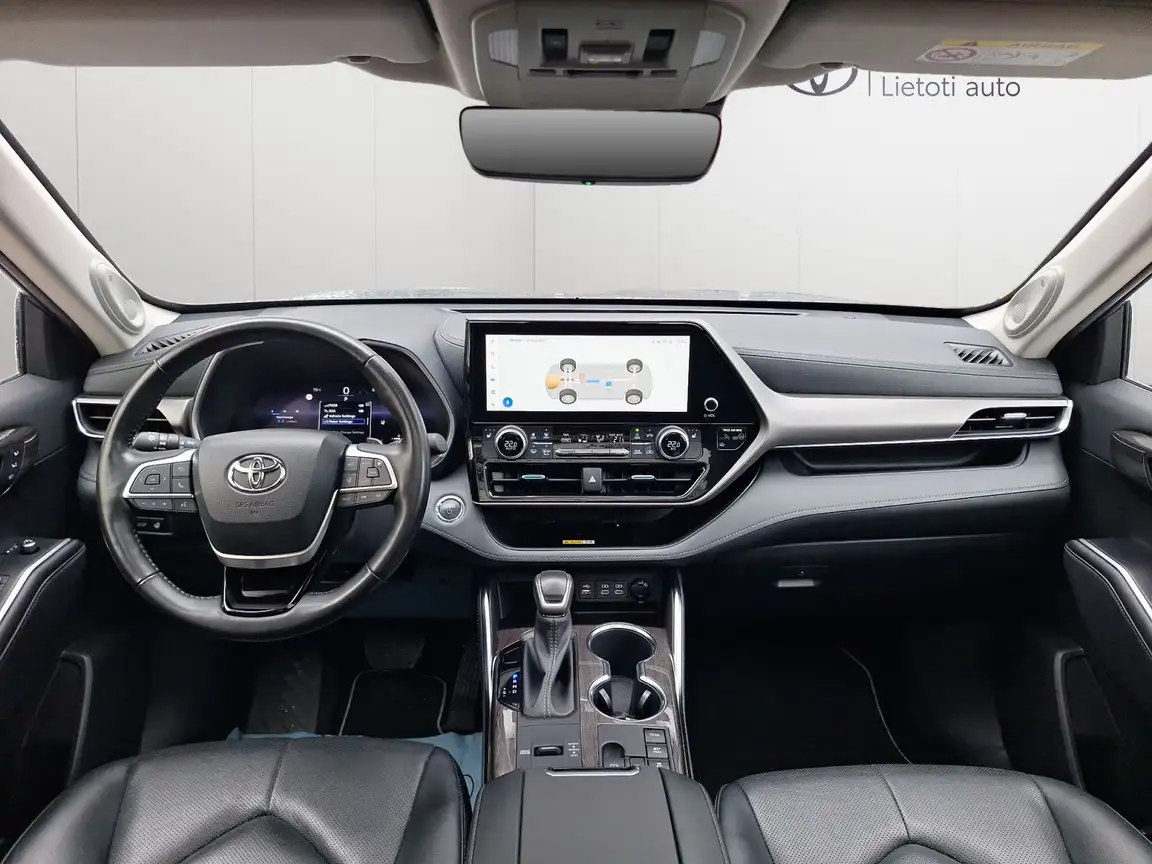TOYOTA HIGHLANDER