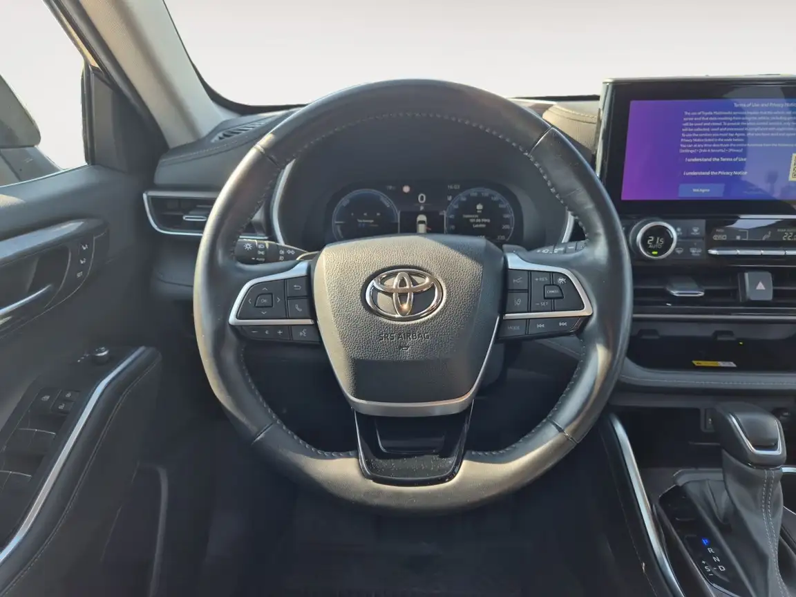 TOYOTA HIGHLANDER