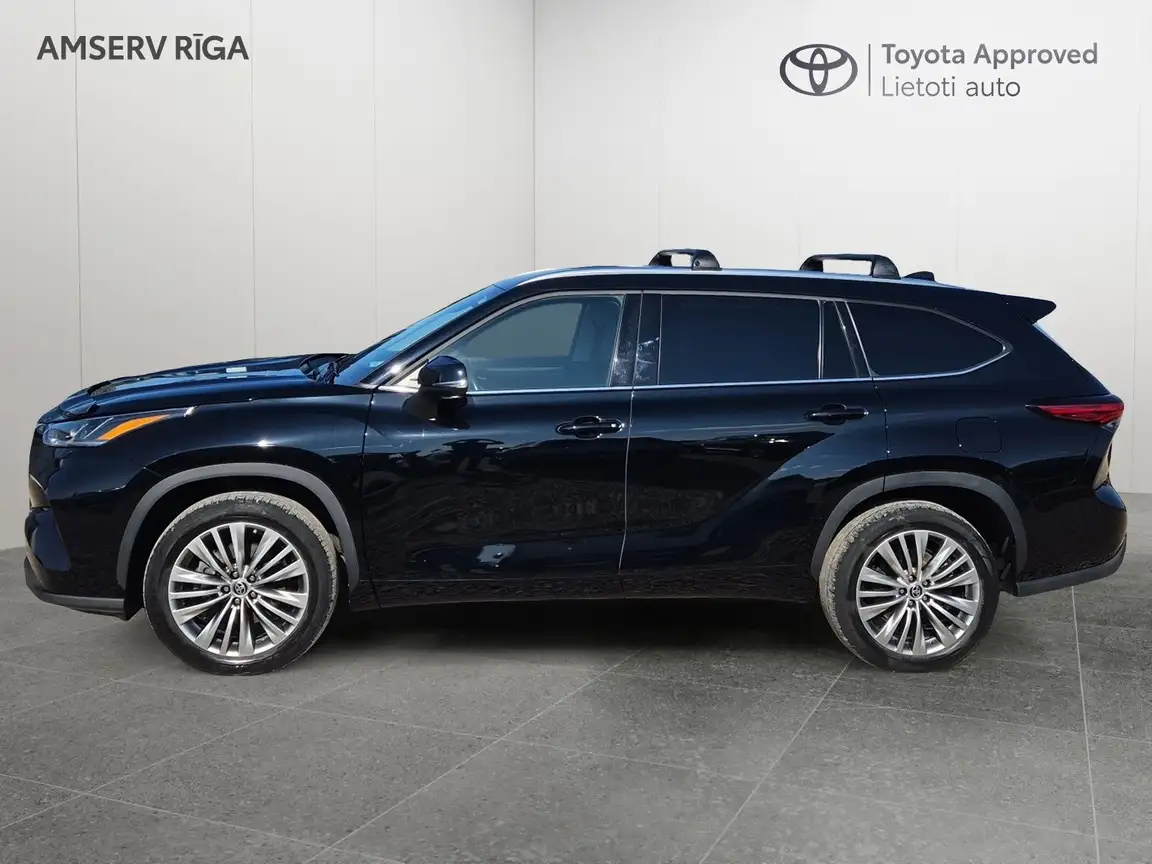 TOYOTA HIGHLANDER