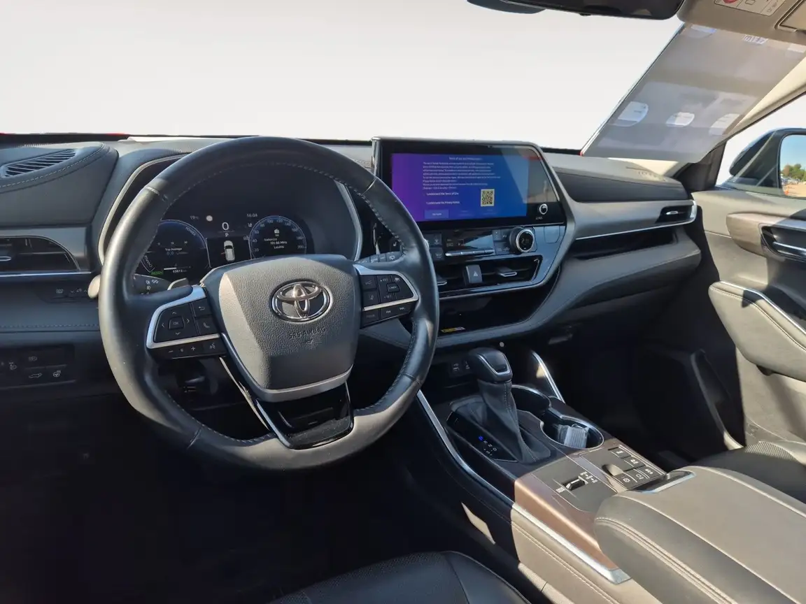 TOYOTA HIGHLANDER