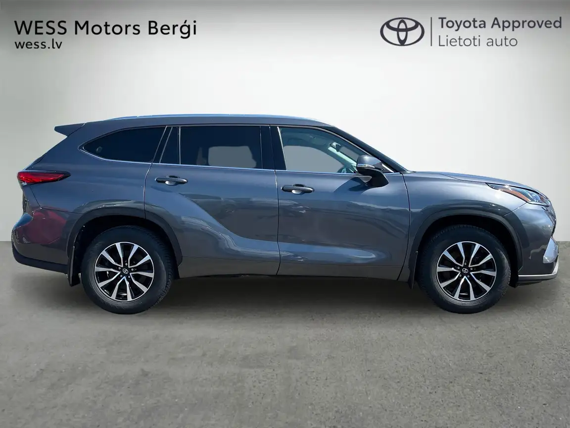 TOYOTA HIGHLANDER