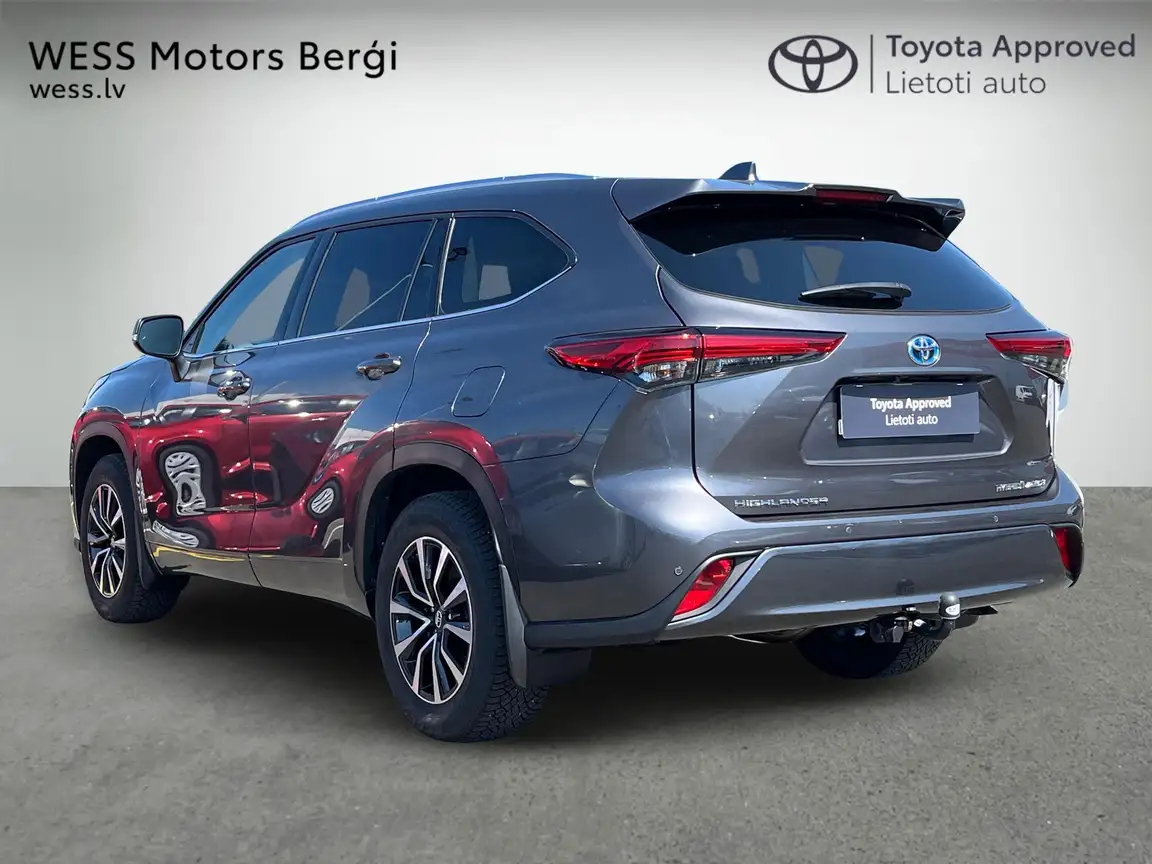 TOYOTA HIGHLANDER