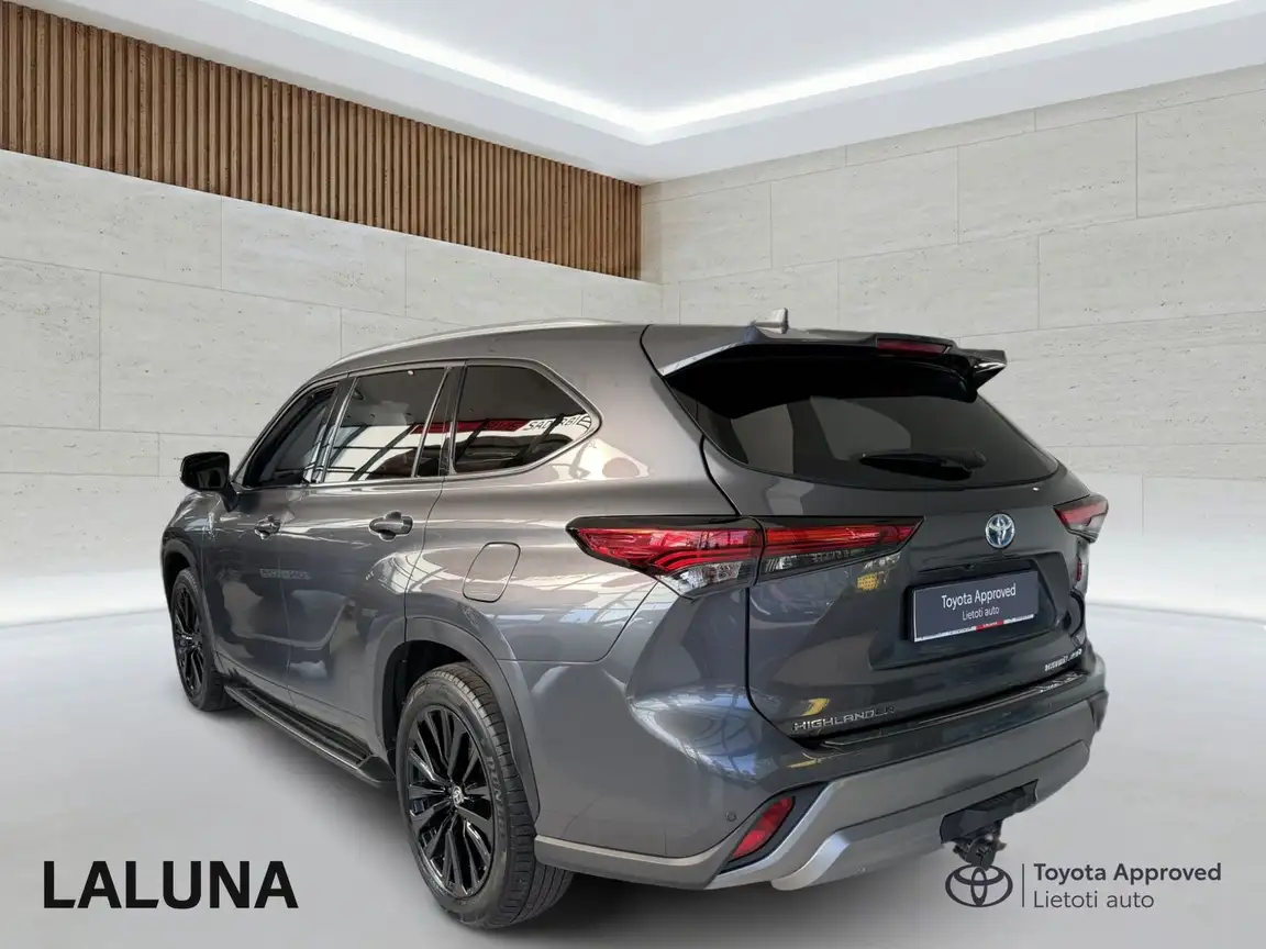 TOYOTA HIGHLANDER