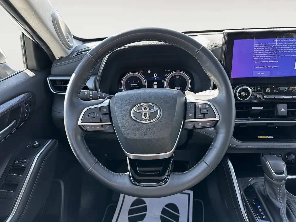 TOYOTA HIGHLANDER