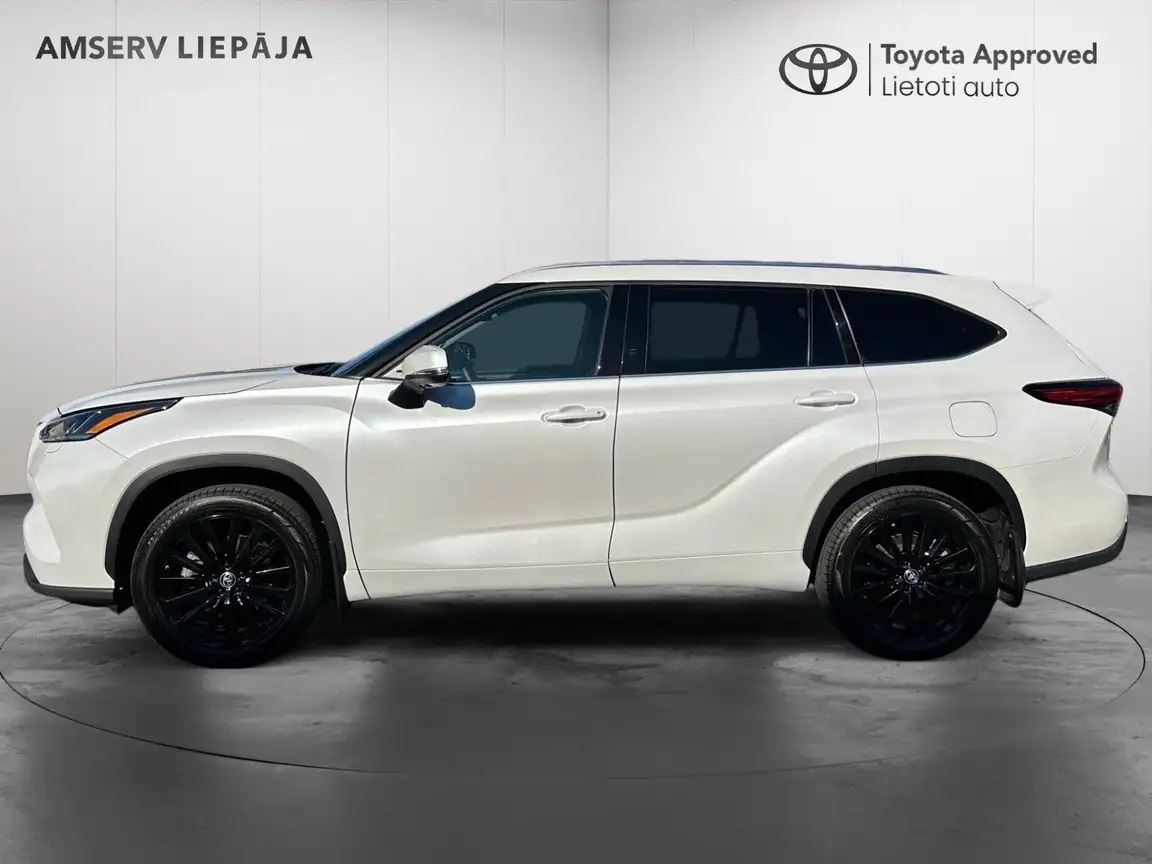 TOYOTA HIGHLANDER
