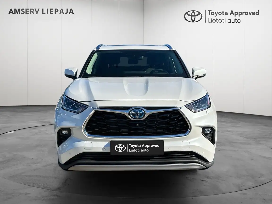 TOYOTA HIGHLANDER