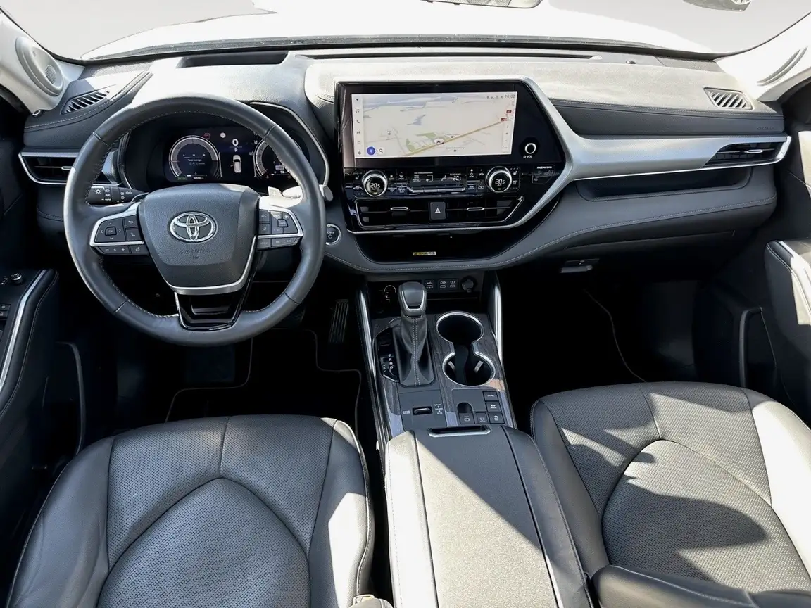 TOYOTA HIGHLANDER