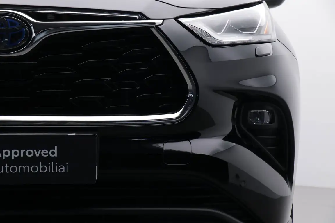 TOYOTA HIGHLANDER