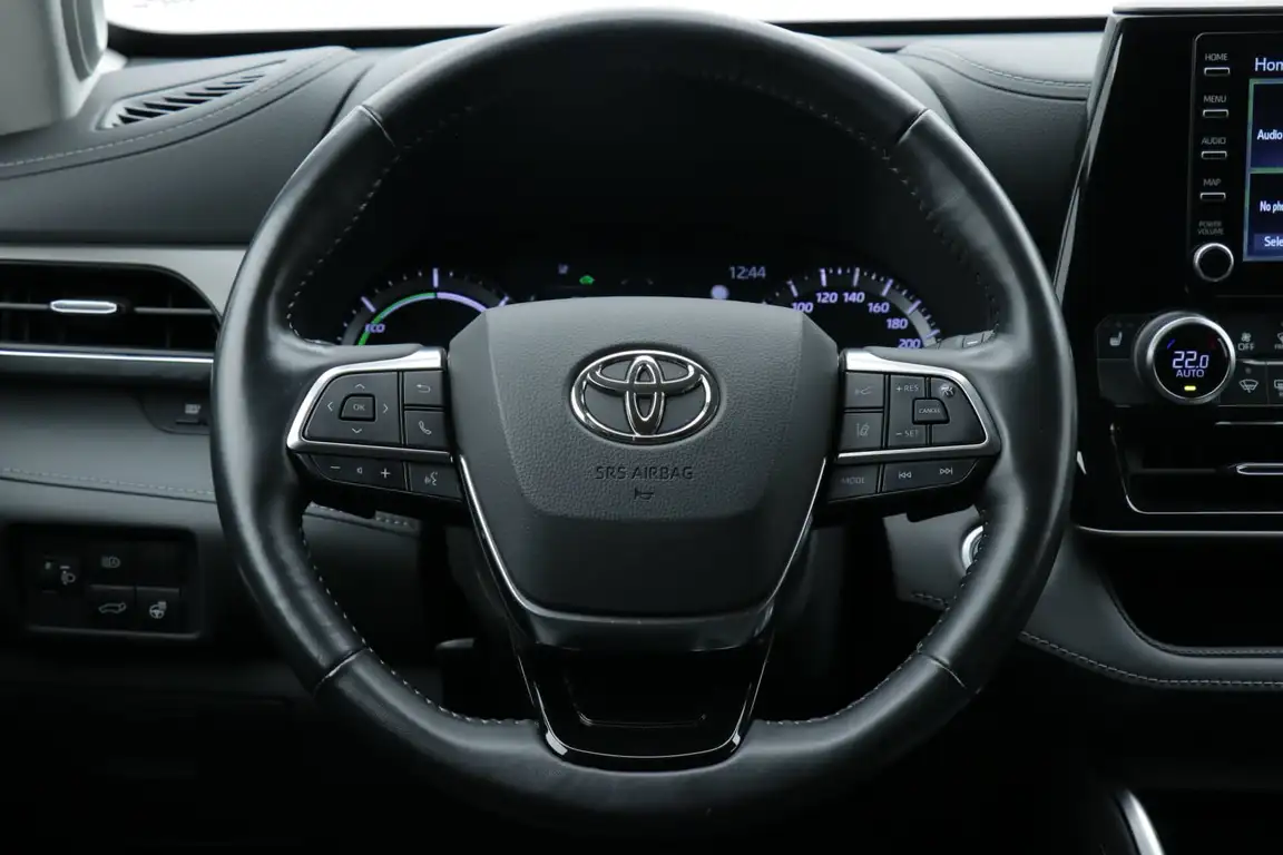 TOYOTA HIGHLANDER