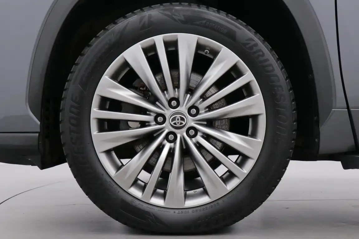 TOYOTA HIGHLANDER