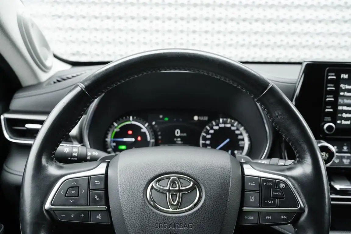TOYOTA HIGHLANDER