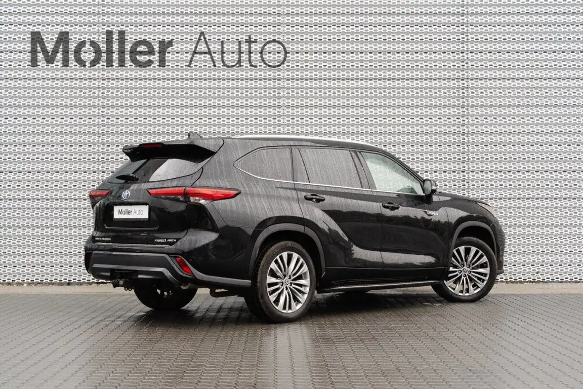 TOYOTA HIGHLANDER