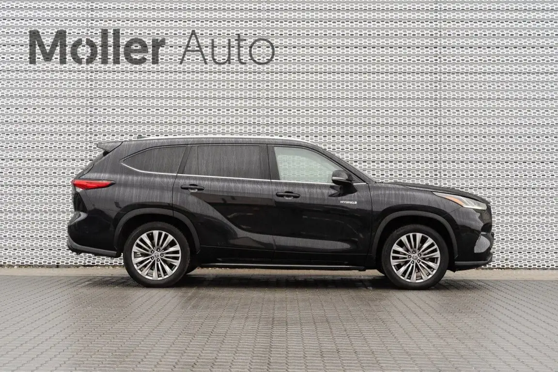TOYOTA HIGHLANDER