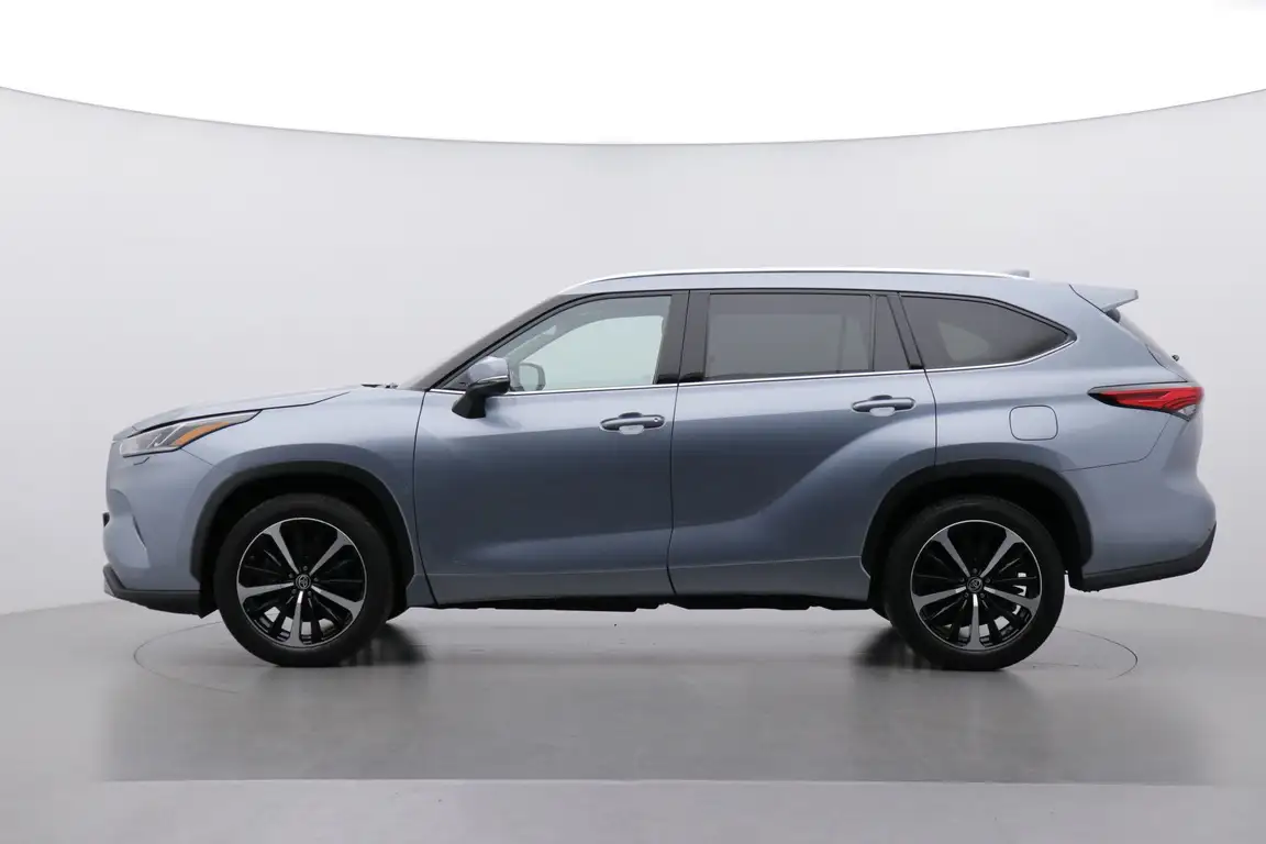 TOYOTA HIGHLANDER