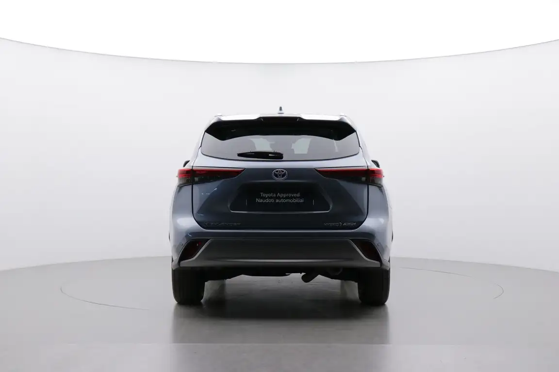 TOYOTA HIGHLANDER