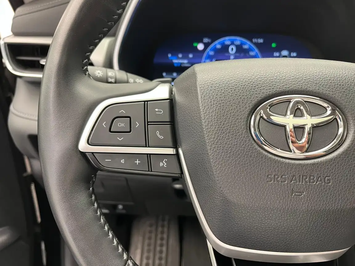 TOYOTA HIGHLANDER