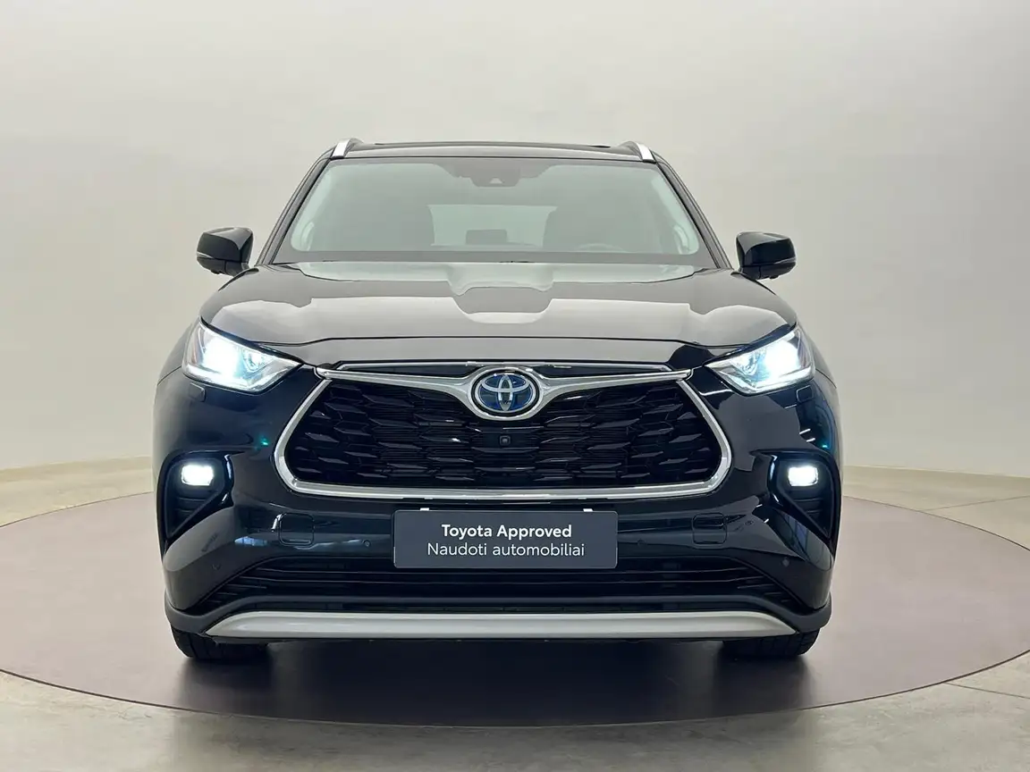 TOYOTA HIGHLANDER