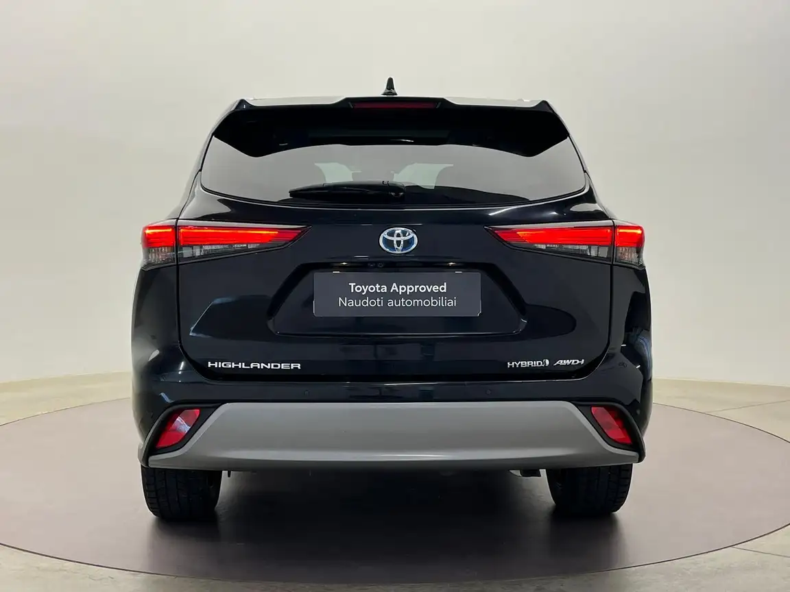 TOYOTA HIGHLANDER
