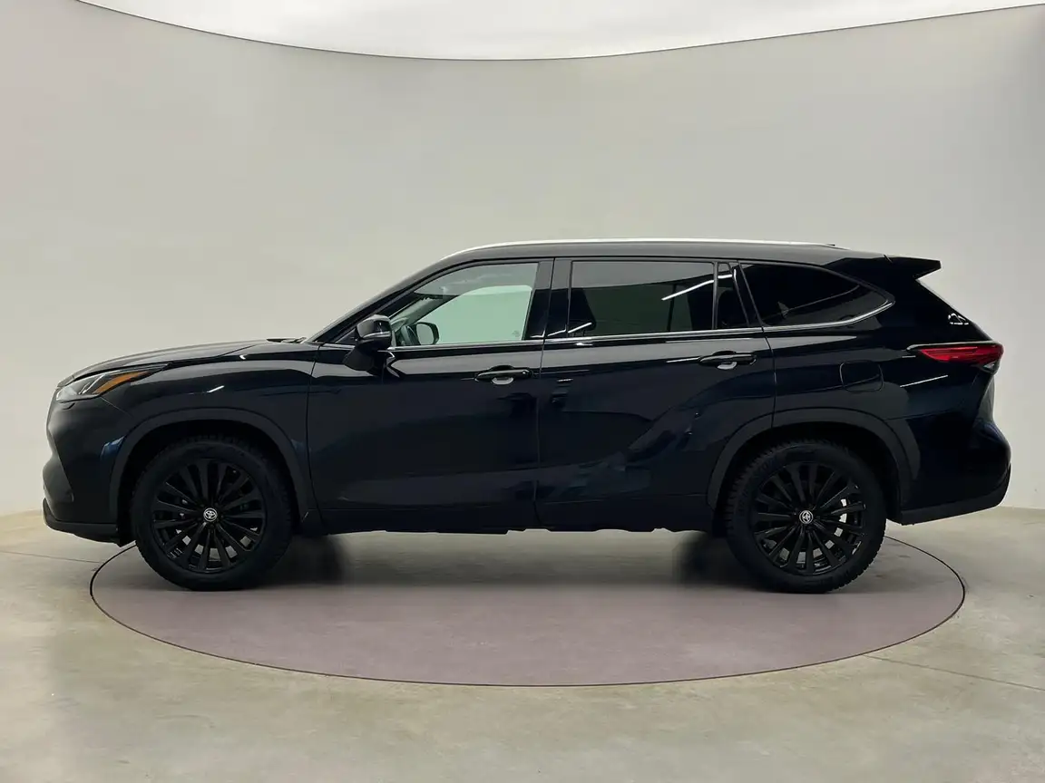 TOYOTA HIGHLANDER
