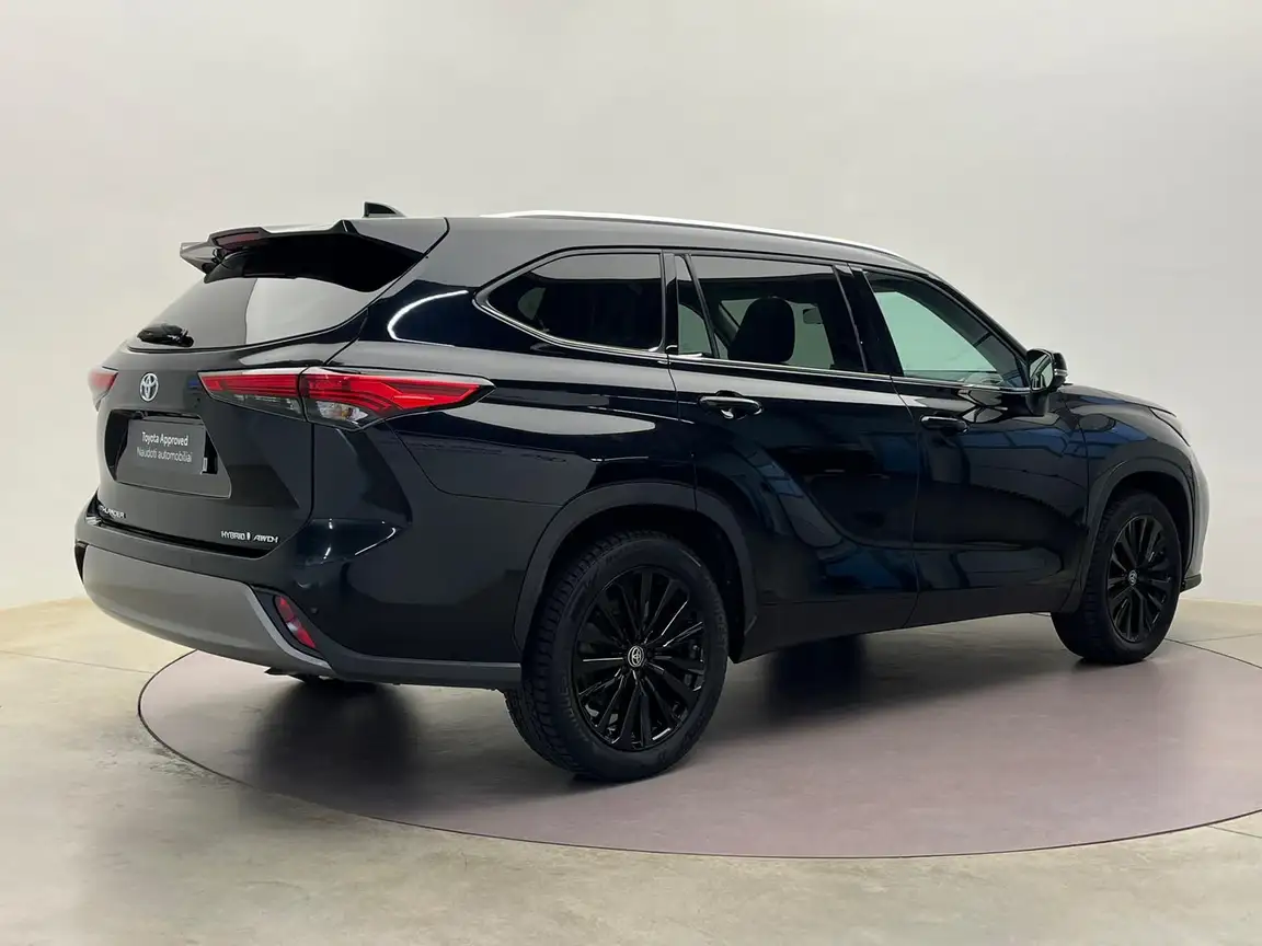 TOYOTA HIGHLANDER