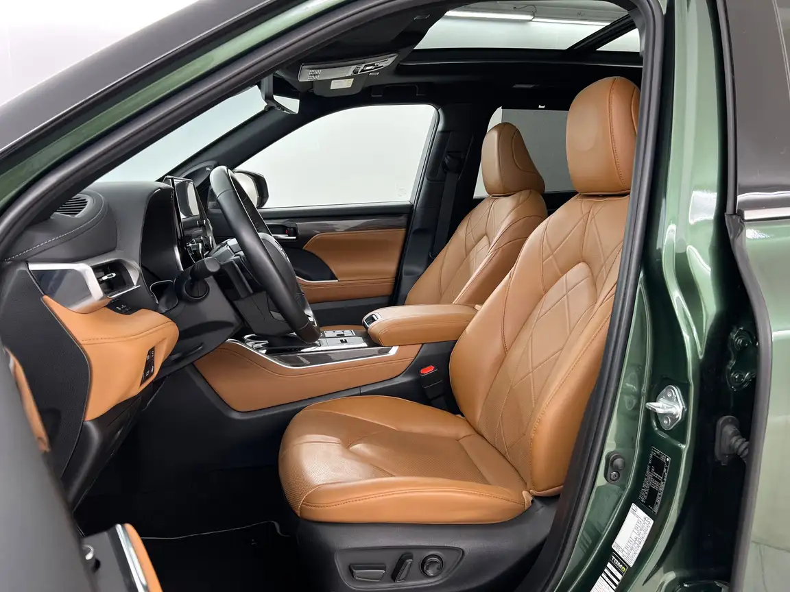 TOYOTA HIGHLANDER