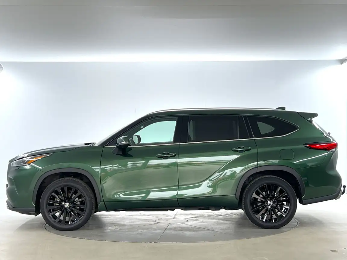 TOYOTA HIGHLANDER