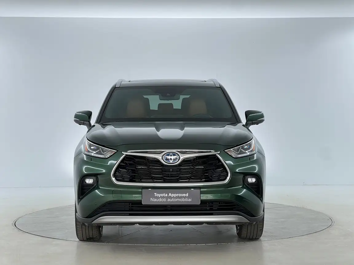 TOYOTA HIGHLANDER