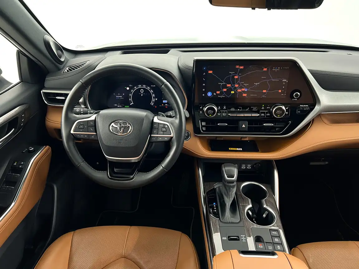 TOYOTA HIGHLANDER