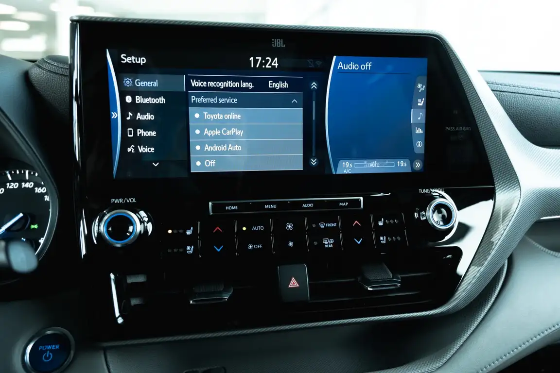 TOYOTA HIGHLANDER