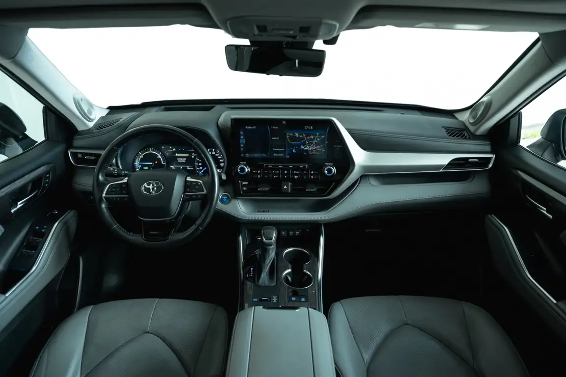 TOYOTA HIGHLANDER